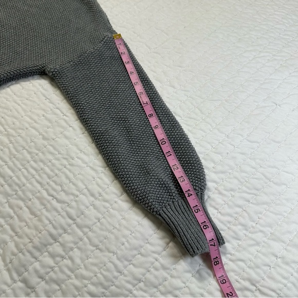 Old Navy Heather Gray Knit Sweatshirt - Picture 10 of 12